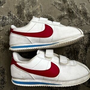 Barely worn 2Y Nike sneakers